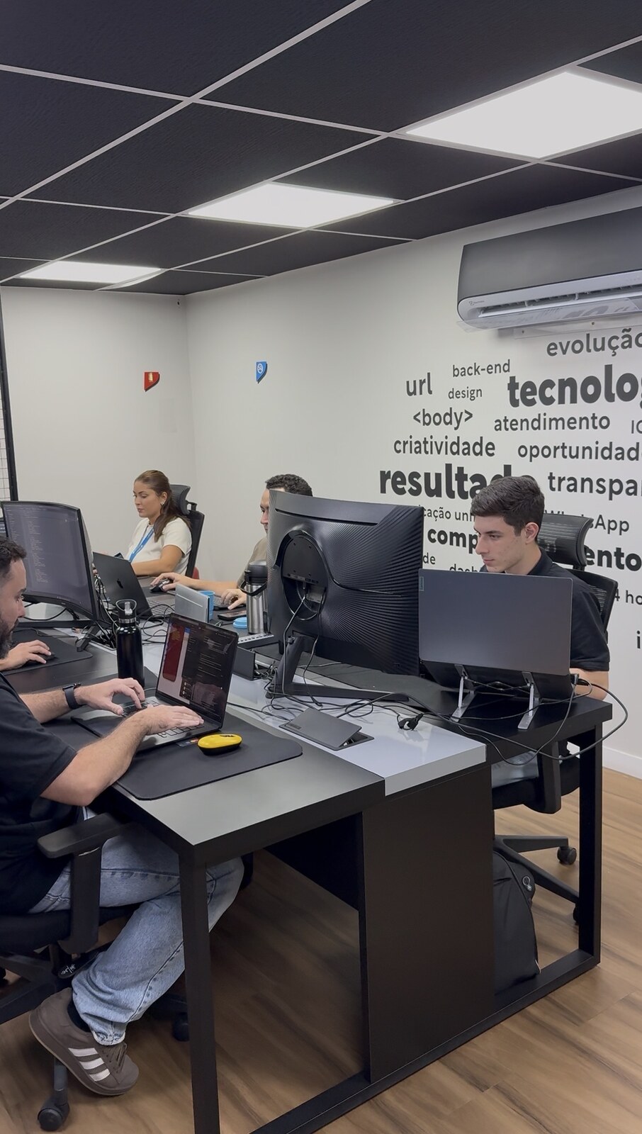 Fachada da sede MilhasPix